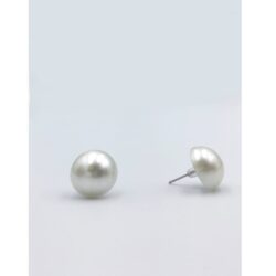Women's Pearl Stud Earrings - Image 4